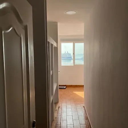 Atico Tranquilo Con Vistas Unicas Al Mar